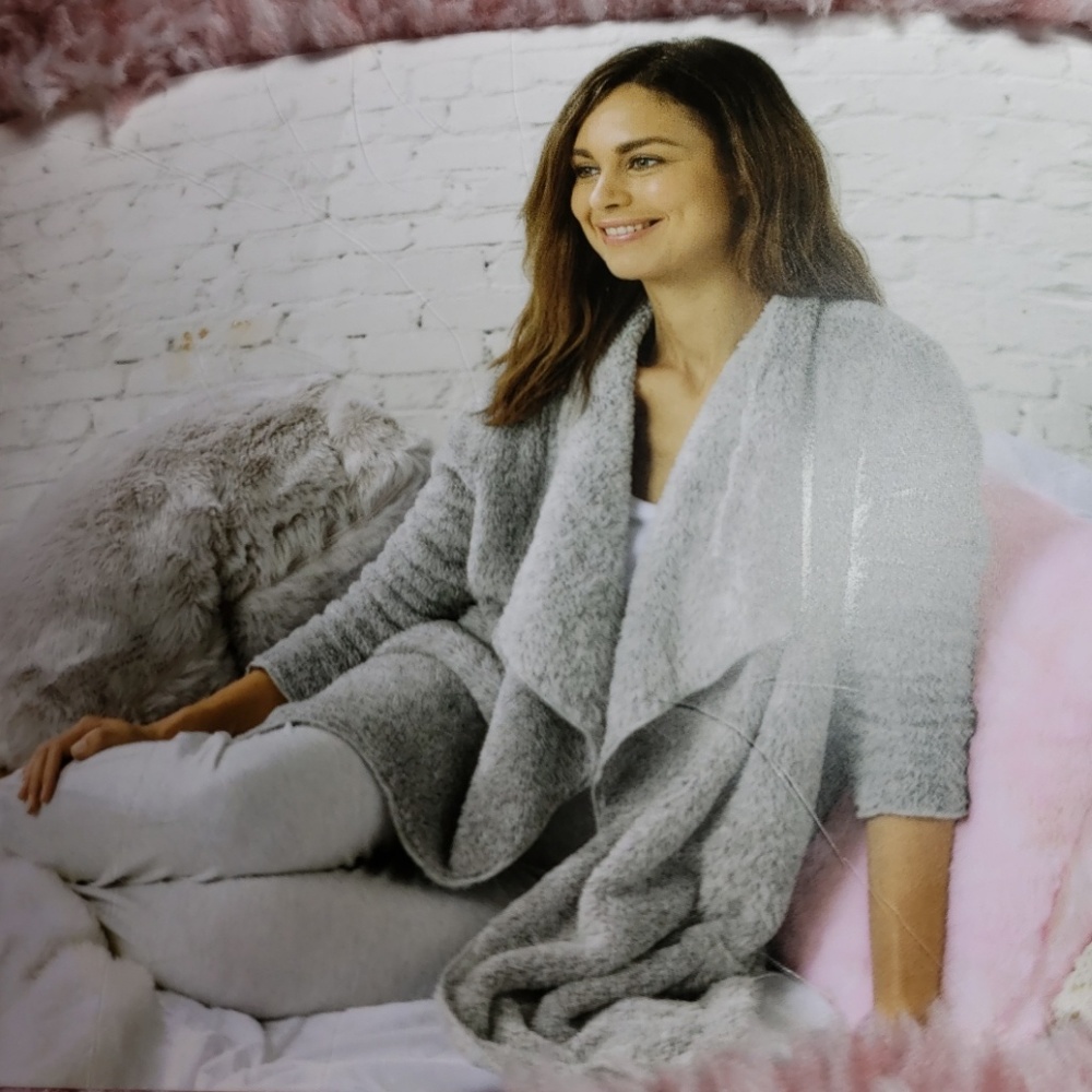 🎁NWT HUE COMFY COZY WRAP - Picture 3 of 7